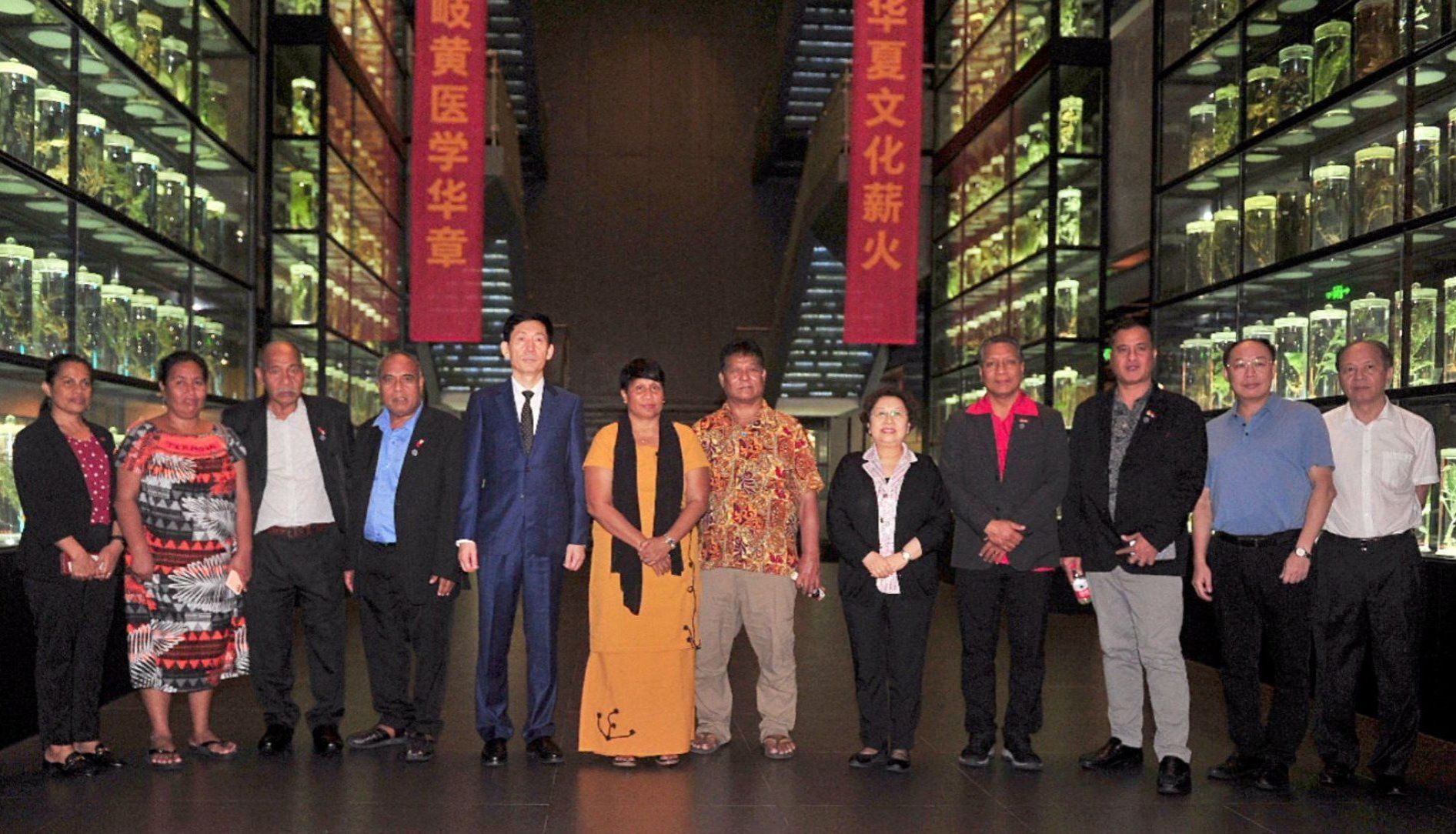 基里巴斯共和国议长坦加丽基·里特及代表团一行来开云kaiyun官方网站访问